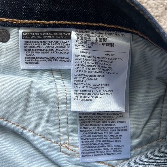 NWOT Men’s Levi Jeans - Picture 5 of 5